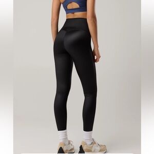 #213. NWOT Offline by Aerie 7/8 High Rise Leggings 28”